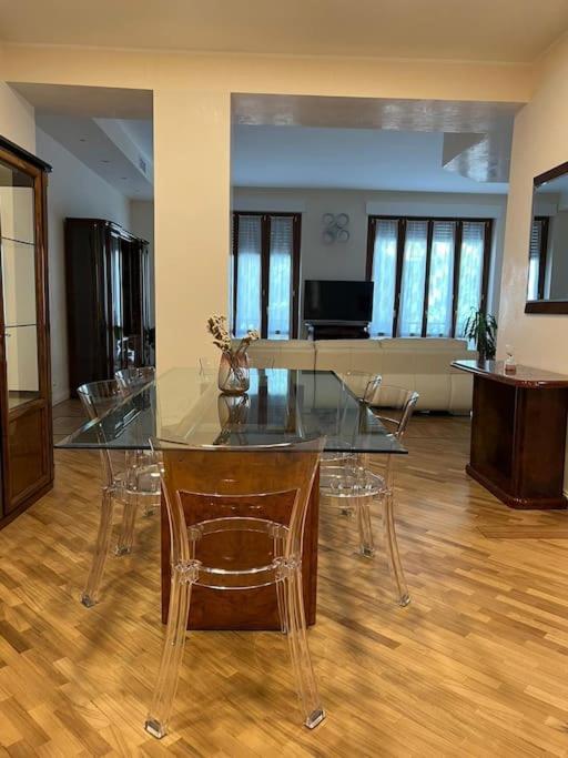 Elegant Apartment Милано Екстериор снимка