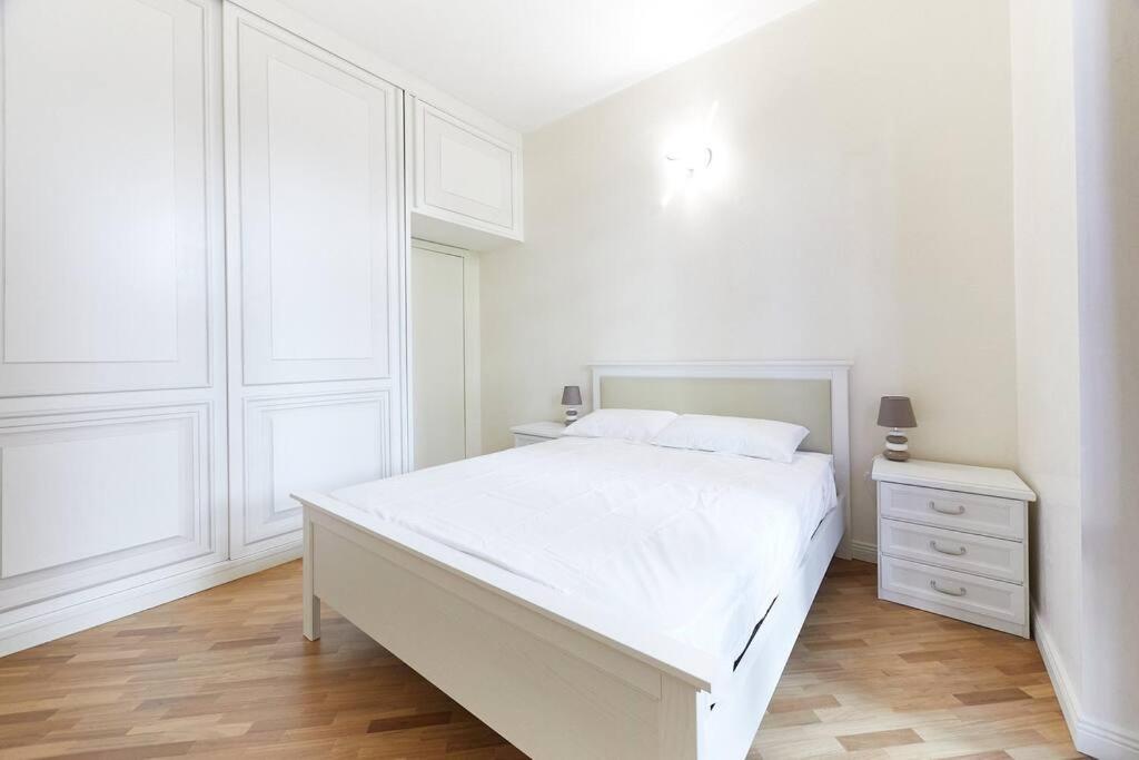 Elegant Apartment Милано Екстериор снимка
