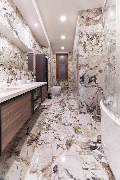 Elegant Apartment Милано Екстериор снимка