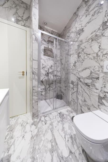 Elegant Apartment Милано Екстериор снимка